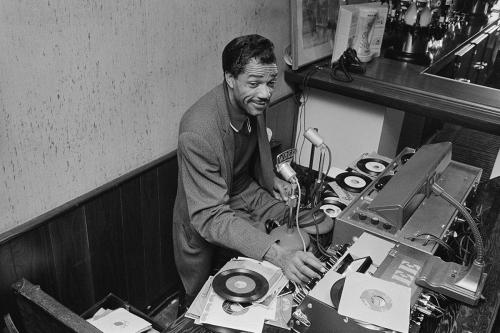The legendary jazz musician Slim Gaillard also worked as a radio disc jockey, sharing his own distinctive vocal style with thousands of avid listeners. 