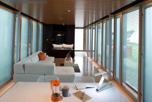 Natural light fills the University of Tennessee, Knoxville, solar-powered house through a cutting-edge double-fa&ccedil;ade window system, which works to make Living Light not only energy-efficient but also comfortable and inviting to visitors.
