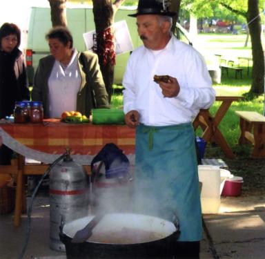 Gy&ouml;rgy S&aacute;ndor Csontos from Karcag in eastern Hungary is one of the masters of outdoor cauldron cooking.