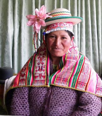Lola Palluca de Quispe is a Kallawaya textile weaver and traditional medicine practitioner from the Upinguaya community of the Bautista Saavedra Province in Bolivia. She learned her medicinal knowledge and weaving skills from her mother and grandmother, a