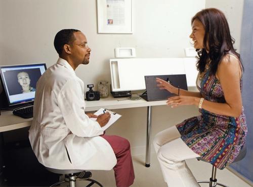 As a plastic surgeon with a largely African American clientele, Dr. Monte O. Harris is also an artisan of style, who helps his patrons to achieve their aesthetic best (to look good) through a combination of artistry and craftsmanship.