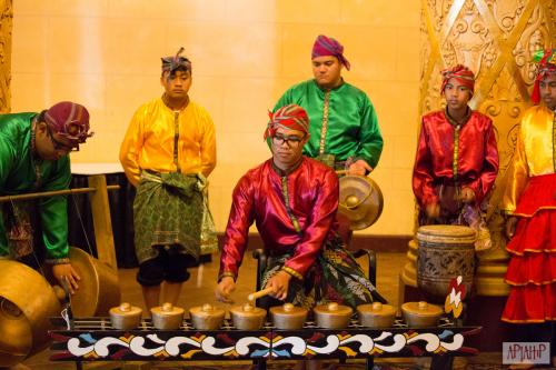 Young members of San Francisco Kulintang Legacy honor the work of Kalanduyan.