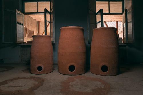 Finished tonir in Gharibyan's workshop.