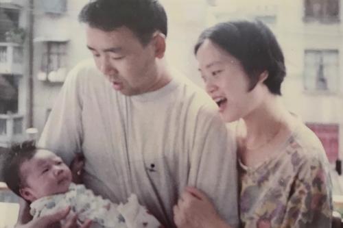 Laura Zhang family photo