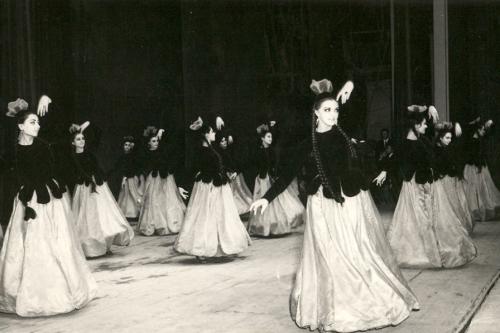 Armenian dance
