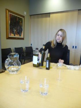 UC Davis Olive Center Assistant Director Nicole Stursenberger presides over an olive oil tasting.  