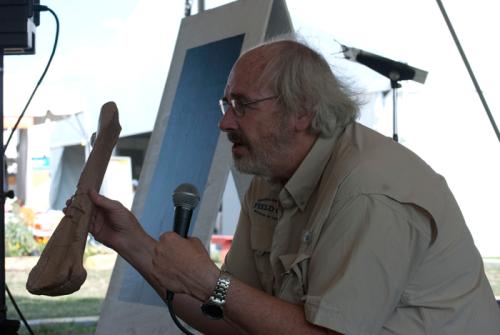 Photo by J.B. Weilepp, Ralph Rinzler Folklife Archives and Collections, Smithsonian Institution