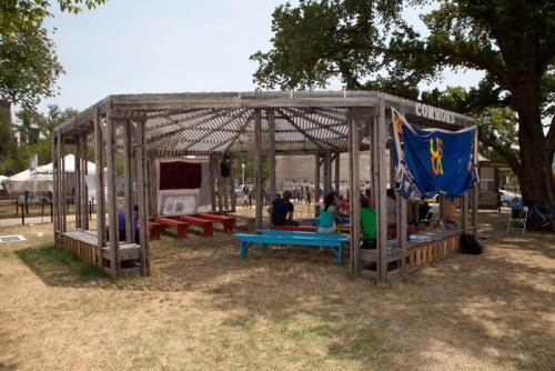 Photo by Jane Cave, Ralph Rinzler Folklife Archives and Collections, Smithsonian Institution