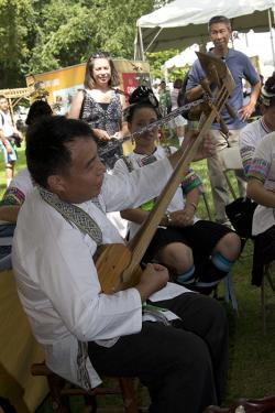 Photo by Hermine Dreyfuss, Ralph Rinzler Folklife Archives and Collections, Smithsonian Institution