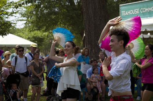 Photo by Kate Mankowski, Ralph Rinzler Folklife Archives and Collections, Smithsonian Institution