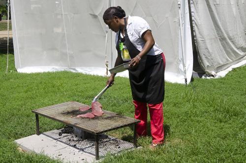 Photo by Josh Weilepp, Ralph Rinzler Folklife Archives and Collections, Smithsonian Institution