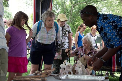 Photo by Rachel Winslow, Ralph Rinzler Folklife Archives and Collections, Smithsonian Institution