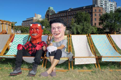 Here Comes the Big Head Brigade!